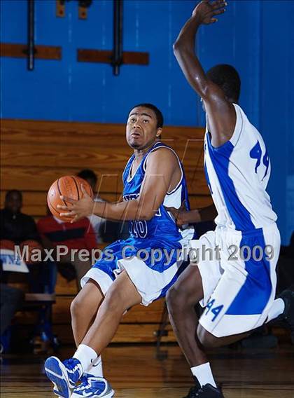Thumbnail 2 in Gompers vs Thomas Edison (Queens Jam Christmas Classic) photogallery.