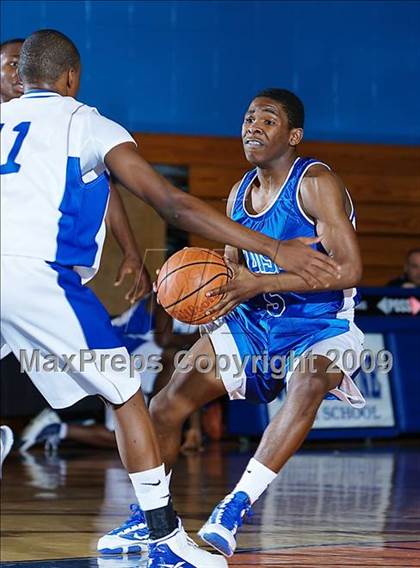Thumbnail 3 in Gompers vs Thomas Edison (Queens Jam Christmas Classic) photogallery.