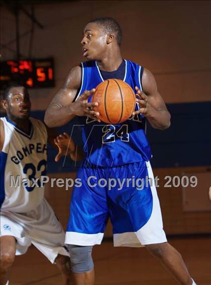 Thumbnail 3 in Gompers vs Thomas Edison (Queens Jam Christmas Classic) photogallery.