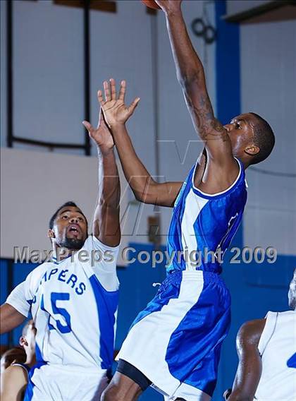 Thumbnail 1 in Gompers vs Thomas Edison (Queens Jam Christmas Classic) photogallery.