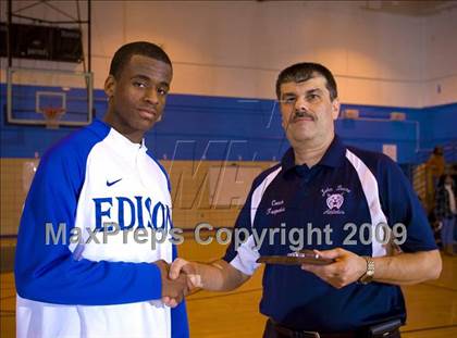 Thumbnail 2 in Gompers vs Thomas Edison (Queens Jam Christmas Classic) photogallery.