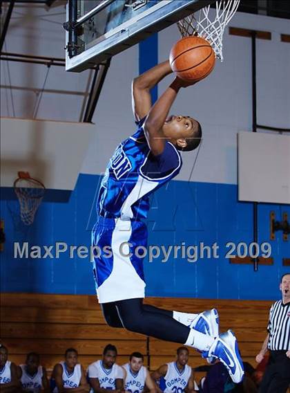 Thumbnail 3 in Gompers vs Thomas Edison (Queens Jam Christmas Classic) photogallery.