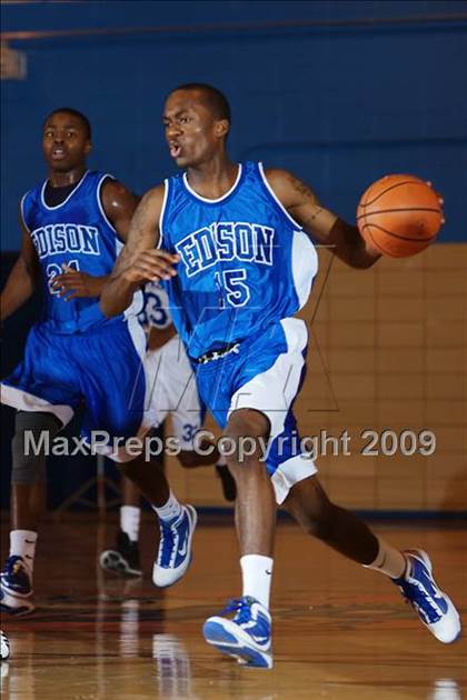 Thumbnail 3 in Gompers vs Thomas Edison (Queens Jam Christmas Classic) photogallery.