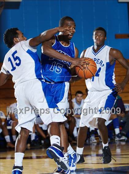 Thumbnail 1 in Gompers vs Thomas Edison (Queens Jam Christmas Classic) photogallery.