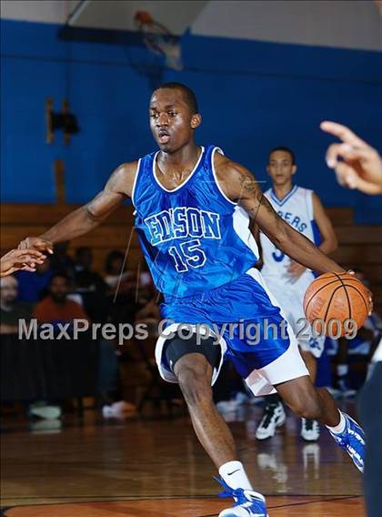 Thumbnail 2 in Gompers vs Thomas Edison (Queens Jam Christmas Classic) photogallery.