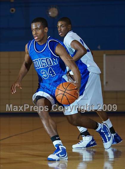 Thumbnail 2 in Gompers vs Thomas Edison (Queens Jam Christmas Classic) photogallery.
