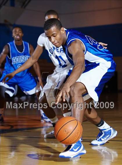 Thumbnail 1 in Gompers vs Thomas Edison (Queens Jam Christmas Classic) photogallery.