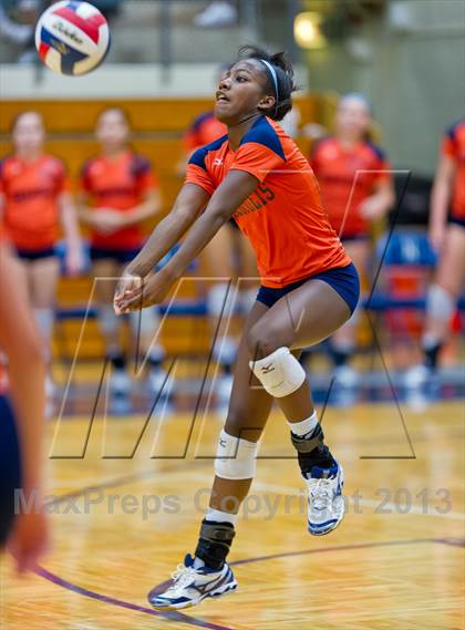 Thumbnail 1 in Brandeis vs. Holmes photogallery.