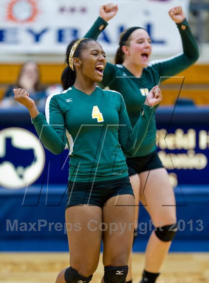 Thumbnail 2 in Brandeis vs. Holmes photogallery.