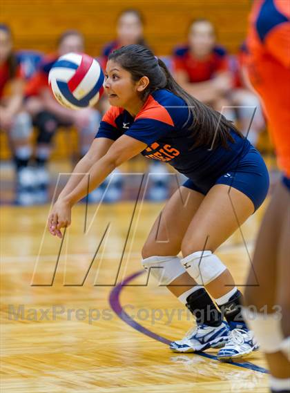 Thumbnail 1 in Brandeis vs. Holmes photogallery.