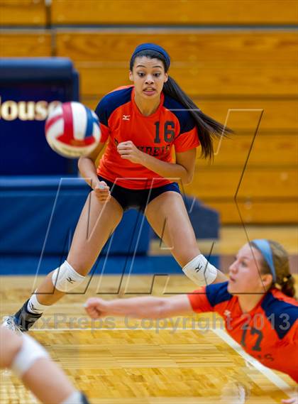 Thumbnail 3 in Brandeis vs. Holmes photogallery.
