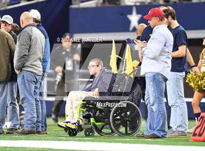 Thumbnail 3 in Manvel vs. Highland Park (UIL 5A Division 1 Final) photogallery.