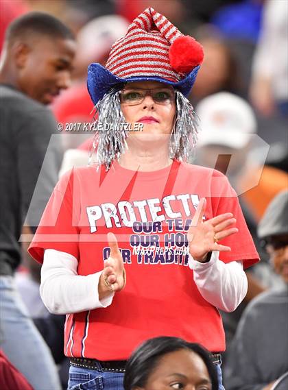 Thumbnail 3 in Manvel vs. Highland Park (UIL 5A Division 1 Final) photogallery.