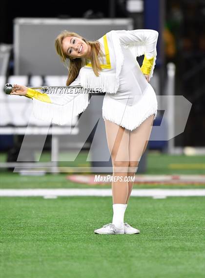 Thumbnail 1 in Manvel vs. Highland Park (UIL 5A Division 1 Final) photogallery.