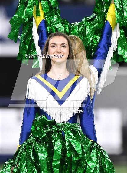 Thumbnail 3 in Manvel vs. Highland Park (UIL 5A Division 1 Final) photogallery.