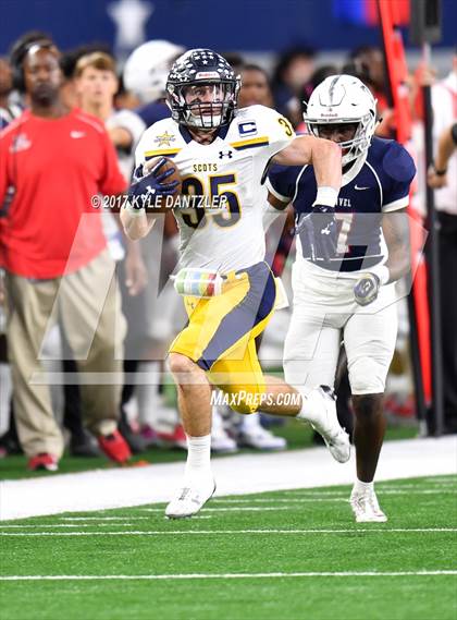 Thumbnail 2 in Manvel vs. Highland Park (UIL 5A Division 1 Final) photogallery.