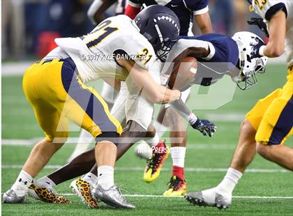 Thumbnail 1 in Manvel vs. Highland Park (UIL 5A Division 1 Final) photogallery.