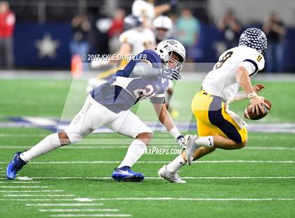 Thumbnail 1 in Manvel vs. Highland Park (UIL 5A Division 1 Final) photogallery.