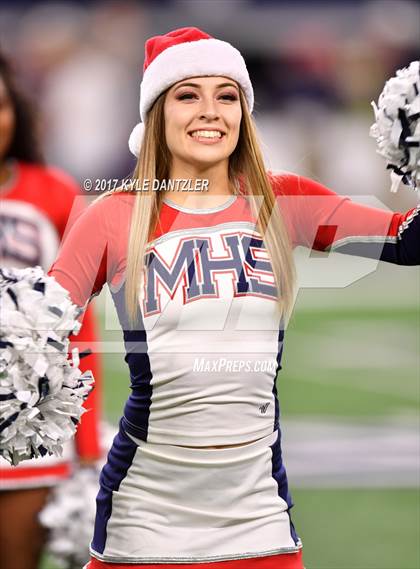 Thumbnail 2 in Manvel vs. Highland Park (UIL 5A Division 1 Final) photogallery.