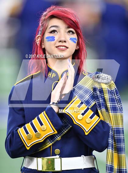 Thumbnail 3 in Manvel vs. Highland Park (UIL 5A Division 1 Final) photogallery.