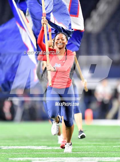 Thumbnail 1 in Manvel vs. Highland Park (UIL 5A Division 1 Final) photogallery.