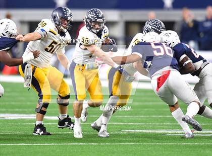 Thumbnail 1 in Manvel vs. Highland Park (UIL 5A Division 1 Final) photogallery.