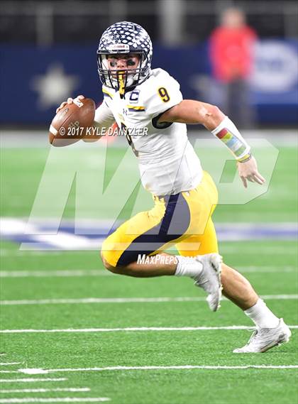 Thumbnail 1 in Manvel vs. Highland Park (UIL 5A Division 1 Final) photogallery.