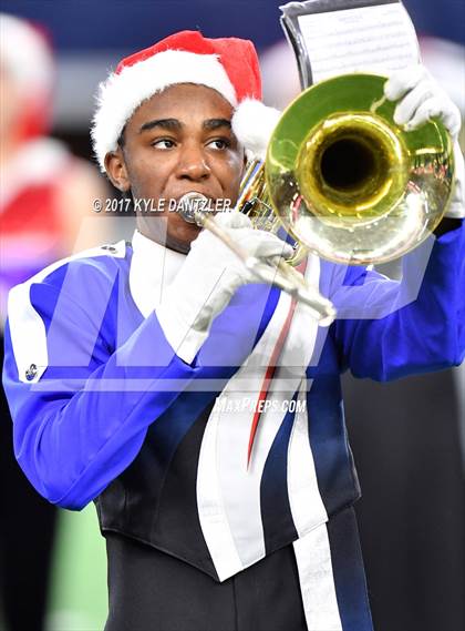 Thumbnail 3 in Manvel vs. Highland Park (UIL 5A Division 1 Final) photogallery.
