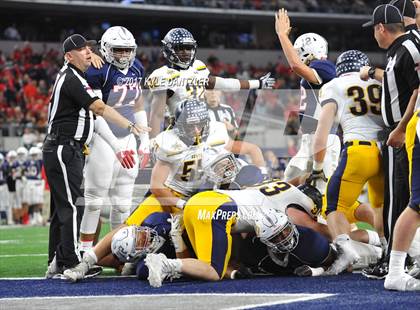 Thumbnail 1 in Manvel vs. Highland Park (UIL 5A Division 1 Final) photogallery.
