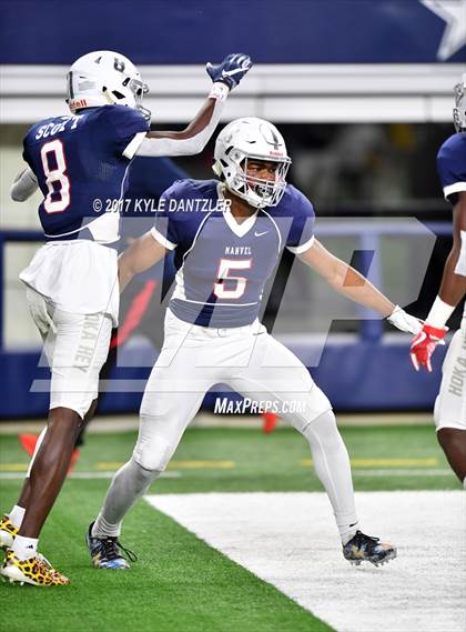 Thumbnail 1 in Manvel vs. Highland Park (UIL 5A Division 1 Final) photogallery.