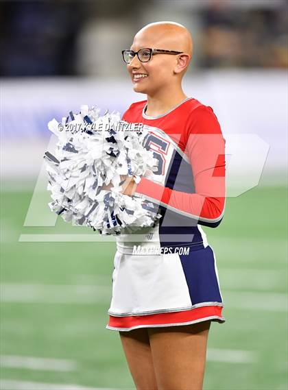 Thumbnail 2 in Manvel vs. Highland Park (UIL 5A Division 1 Final) photogallery.