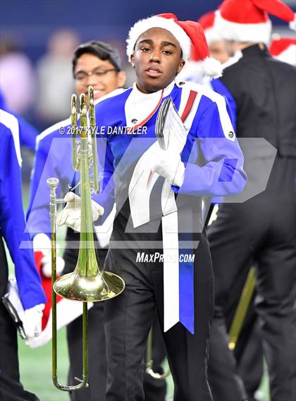Thumbnail 2 in Manvel vs. Highland Park (UIL 5A Division 1 Final) photogallery.
