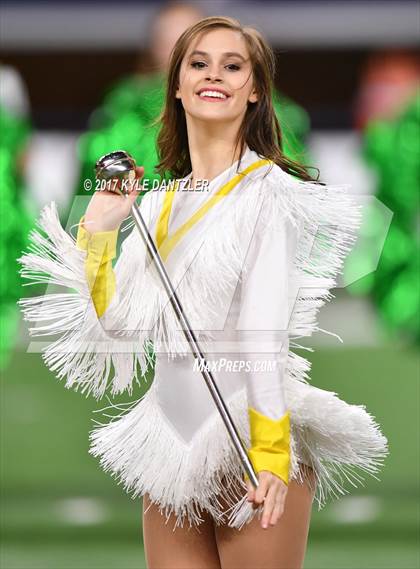Thumbnail 2 in Manvel vs. Highland Park (UIL 5A Division 1 Final) photogallery.