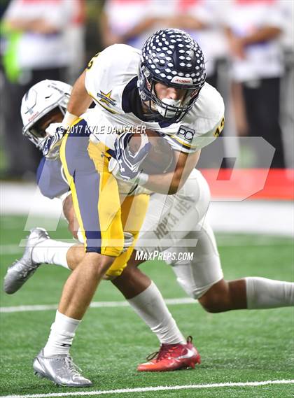 Thumbnail 1 in Manvel vs. Highland Park (UIL 5A Division 1 Final) photogallery.