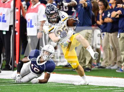 Thumbnail 1 in Manvel vs. Highland Park (UIL 5A Division 1 Final) photogallery.