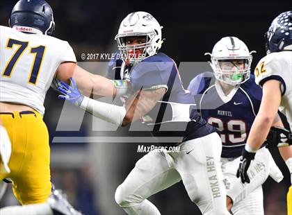 Thumbnail 2 in Manvel vs. Highland Park (UIL 5A Division 1 Final) photogallery.