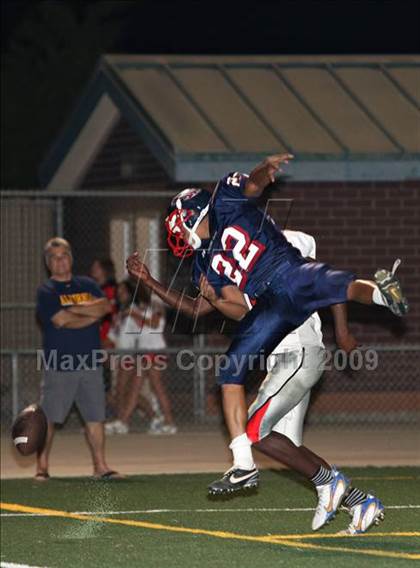 Thumbnail 3 in Pleasant Grove vs. Lincoln photogallery.