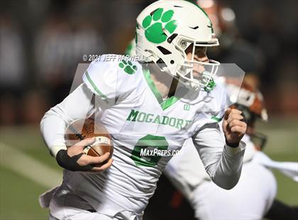 Thumbnail 2 in Mogadore vs. Springfield (OHSAA D6 Regional Final) photogallery.