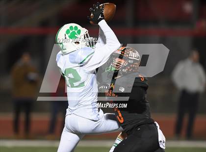 Thumbnail 3 in Mogadore vs. Springfield (OHSAA D6 Regional Final) photogallery.