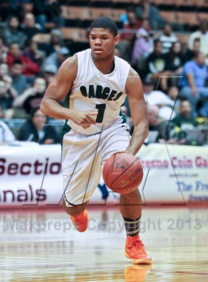 Thumbnail 2 in Hanford West vs Garces (CIF CS D2 Final) photogallery.