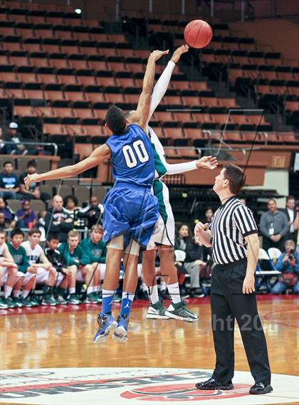 Thumbnail 2 in Hanford West vs Garces (CIF CS D2 Final) photogallery.