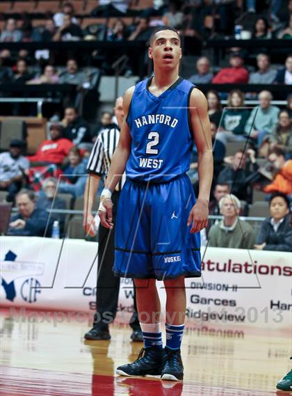 Thumbnail 1 in Hanford West vs Garces (CIF CS D2 Final) photogallery.