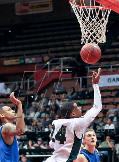 Thumbnail 3 in Hanford West vs Garces (CIF CS D2 Final) photogallery.