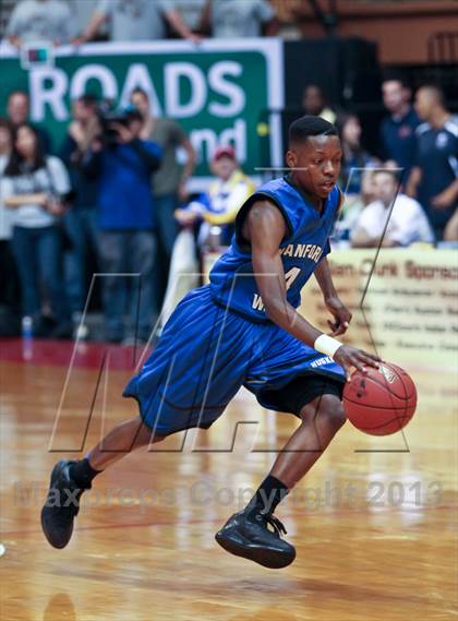 Thumbnail 3 in Hanford West vs Garces (CIF CS D2 Final) photogallery.