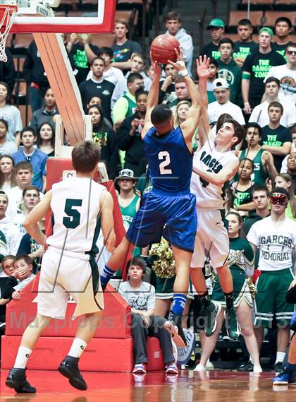 Thumbnail 3 in Hanford West vs Garces (CIF CS D2 Final) photogallery.