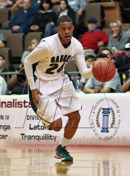 Thumbnail 3 in Hanford West vs Garces (CIF CS D2 Final) photogallery.