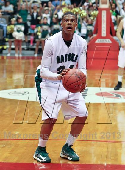 Thumbnail 3 in Hanford West vs Garces (CIF CS D2 Final) photogallery.