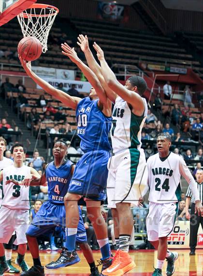 Thumbnail 2 in Hanford West vs Garces (CIF CS D2 Final) photogallery.