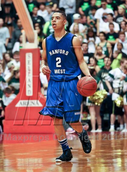 Thumbnail 2 in Hanford West vs Garces (CIF CS D2 Final) photogallery.