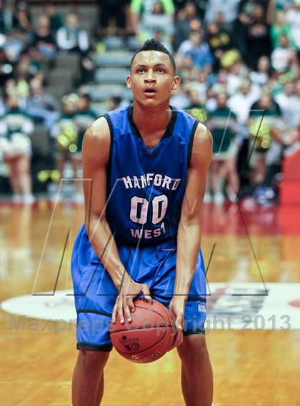 Thumbnail 1 in Hanford West vs Garces (CIF CS D2 Final) photogallery.
